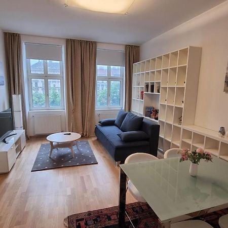 Sunny Apartment Next To Metro 1Br Wien Exteriör bild