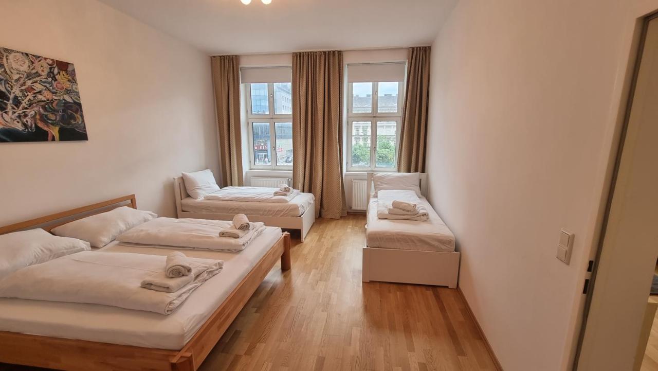 Sunny Apartment Next To Metro 1Br Wien Exteriör bild