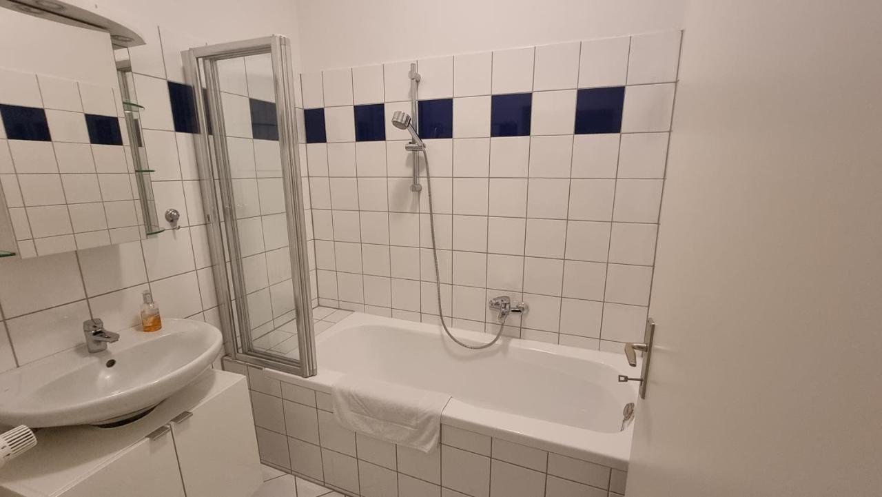 Sunny Apartment Next To Metro 1Br Wien Exteriör bild