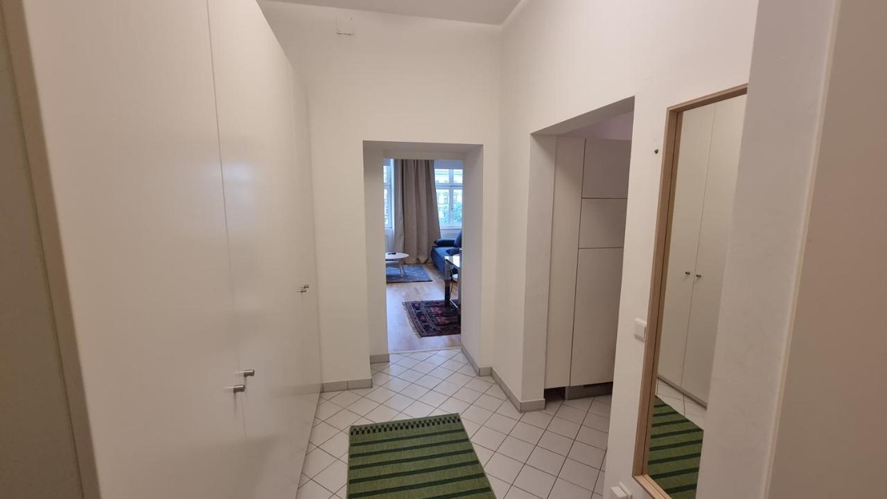 Sunny Apartment Next To Metro 1Br Wien Exteriör bild