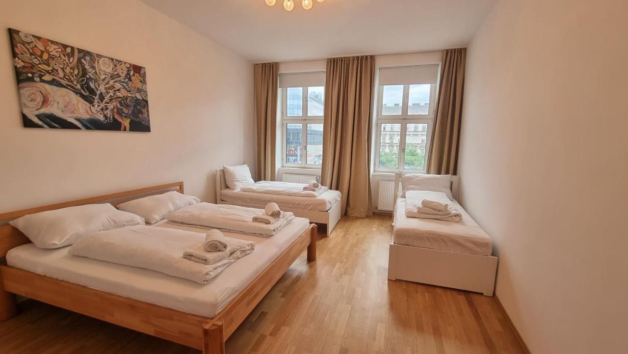 Sunny Apartment Next To Metro 1Br Wien Exteriör bild
