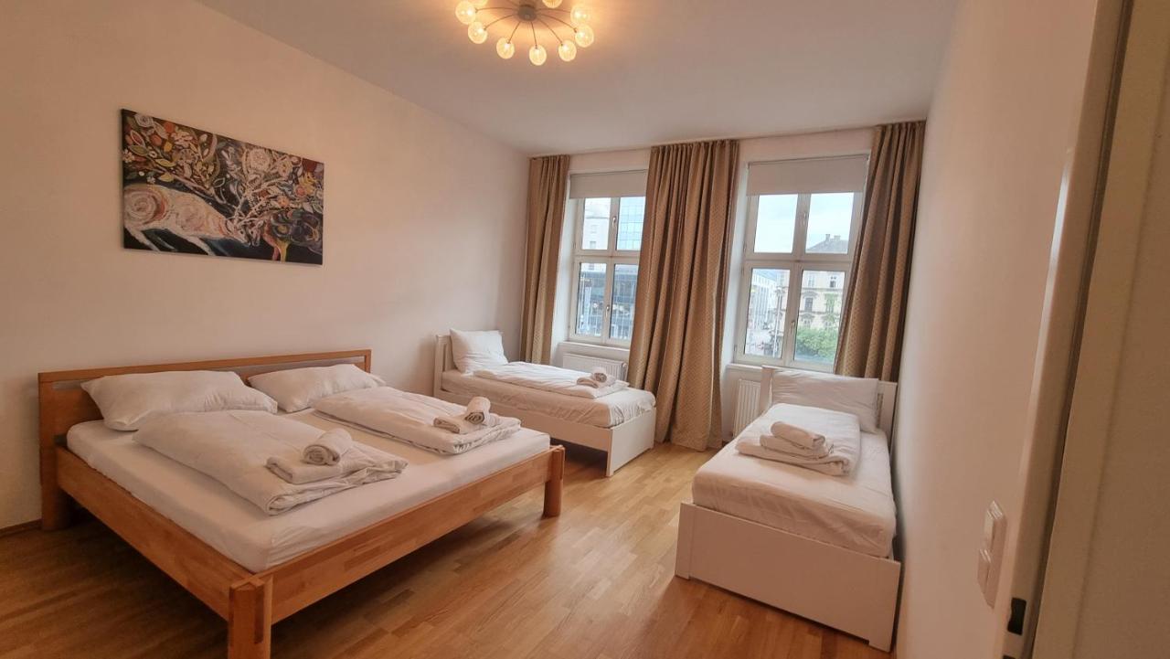 Sunny Apartment Next To Metro 1Br Wien Exteriör bild