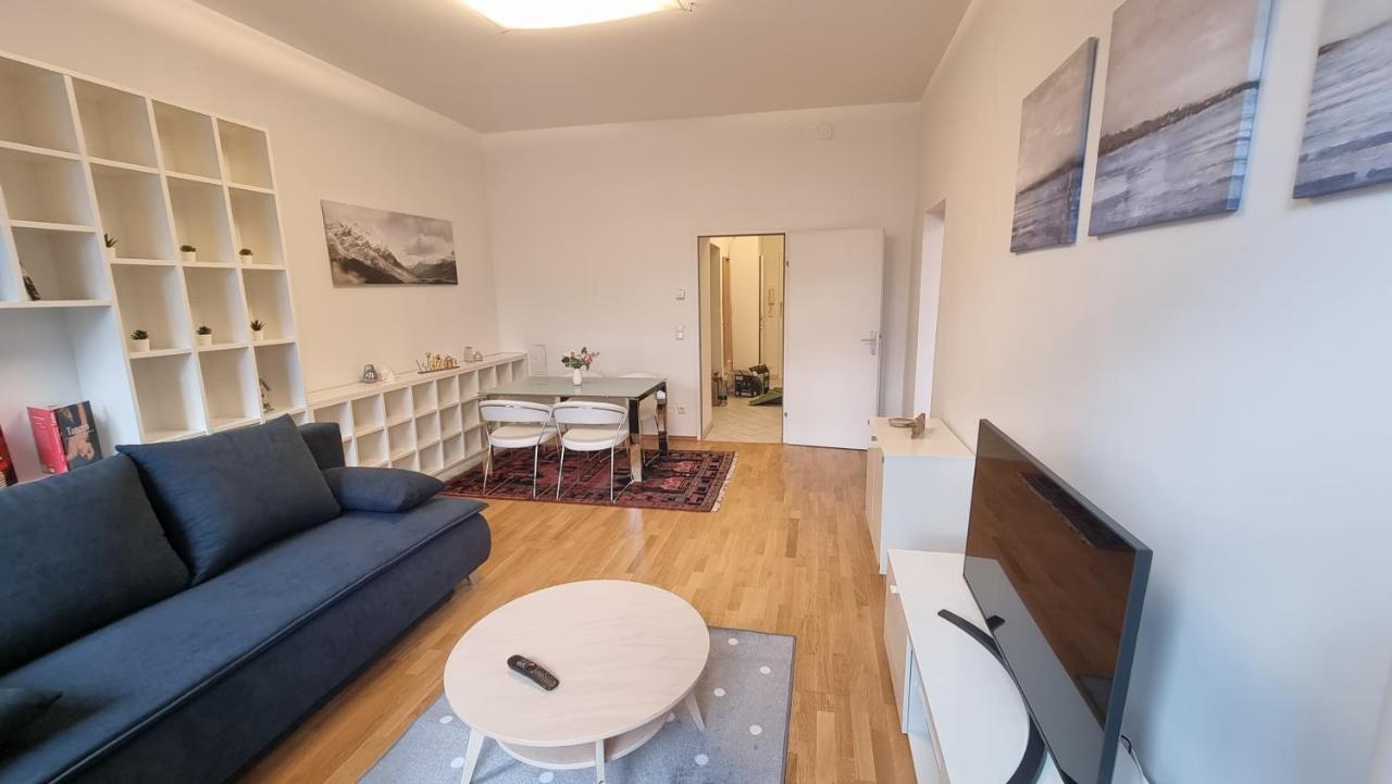 Sunny Apartment Next To Metro 1Br Wien Exteriör bild