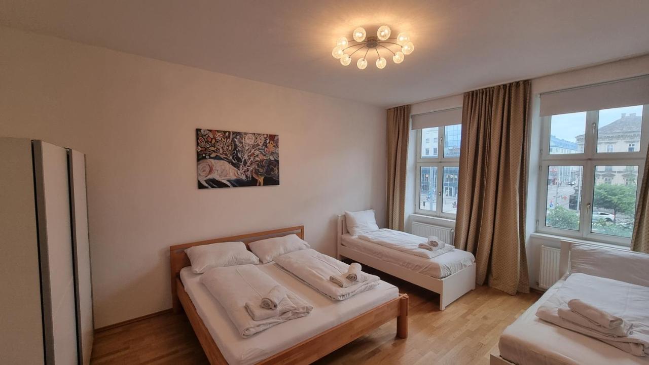Sunny Apartment Next To Metro 1Br Wien Exteriör bild